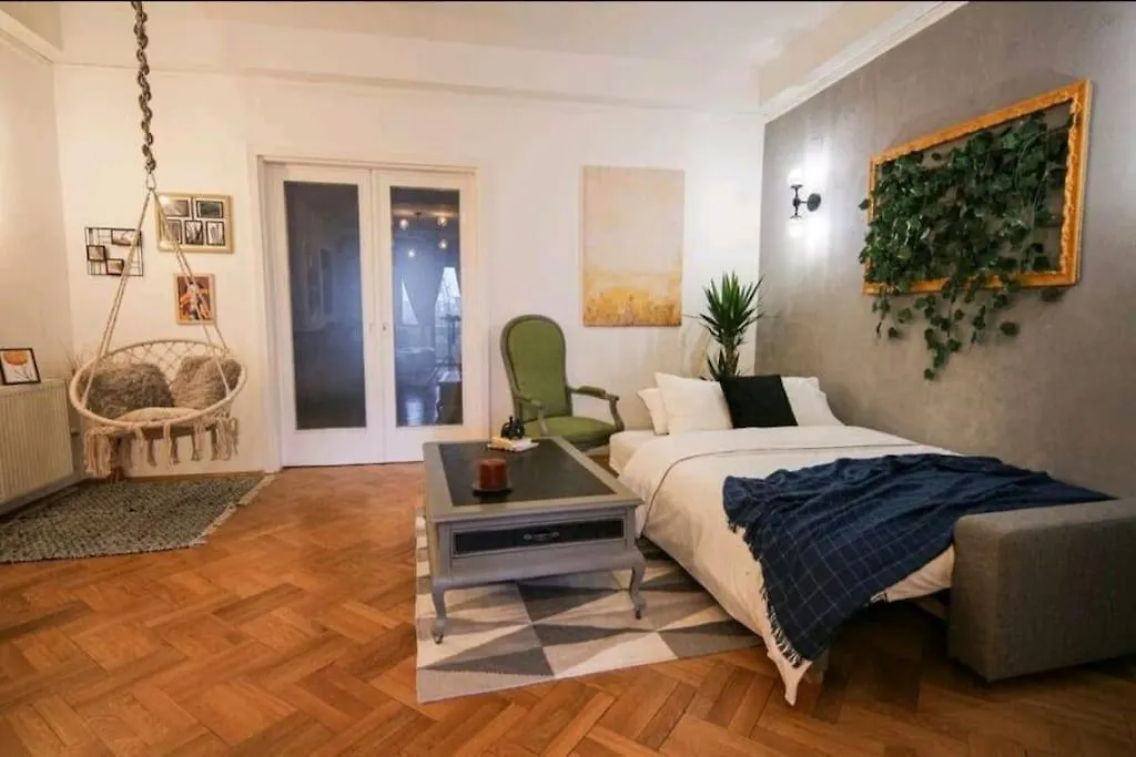 Apartment University Square - Old Town Bucharest
