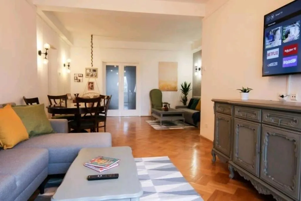 Apartment University Square - Old Town Bucharest